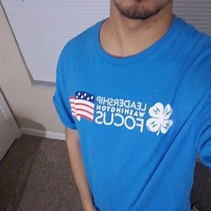 Leadership Washington Focus MENS MEDIUM tee!!